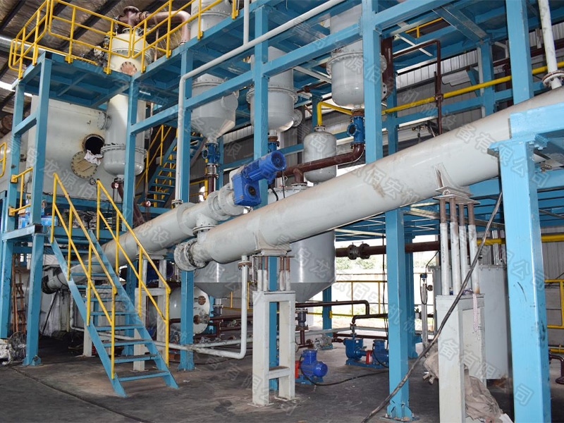 废旧轮胎催化裂解设备 技术特点与环保优势